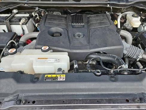 Used 2025 Toyota Tundra SR AWD/4WD image 22