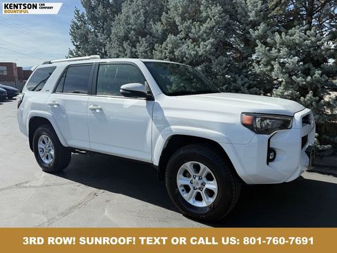 Used 2024 Toyota 4Runner SR5 Premium w/ Moonroof Package AWD/4WD image 11