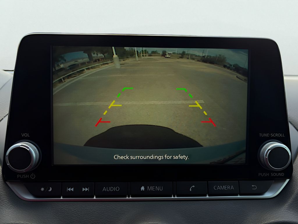 Used 2025 Nissan Sentra SR FWD image 16