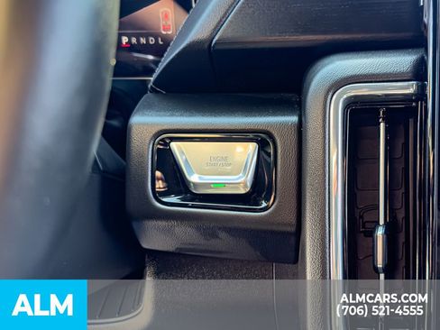 Used 2025 GMC Yukon Denali AWD/4WD image 27