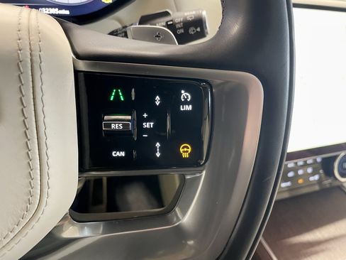 Used 2023 Land Rover Range Rover SE image 22