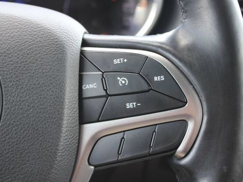 Used 2021 Jeep Grand Cherokee Limited AWD/4WD image 16