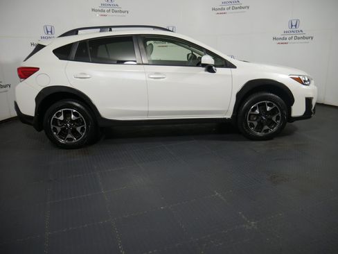 Used 2019 Subaru Crosstrek 2.0i Premium image 4