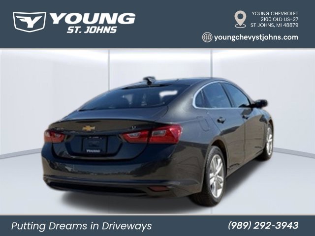 Certified 2017 Chevrolet Malibu LT w/ Leather Package FWD image 3