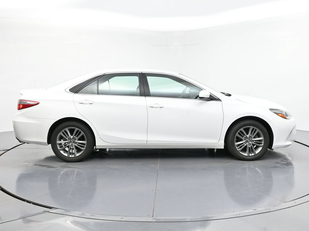 Used 2017 Toyota Camry SE FWD image 6