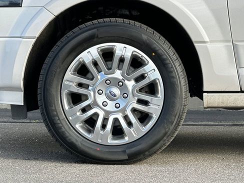 Used 2013 Ford Expedition Limited image 29