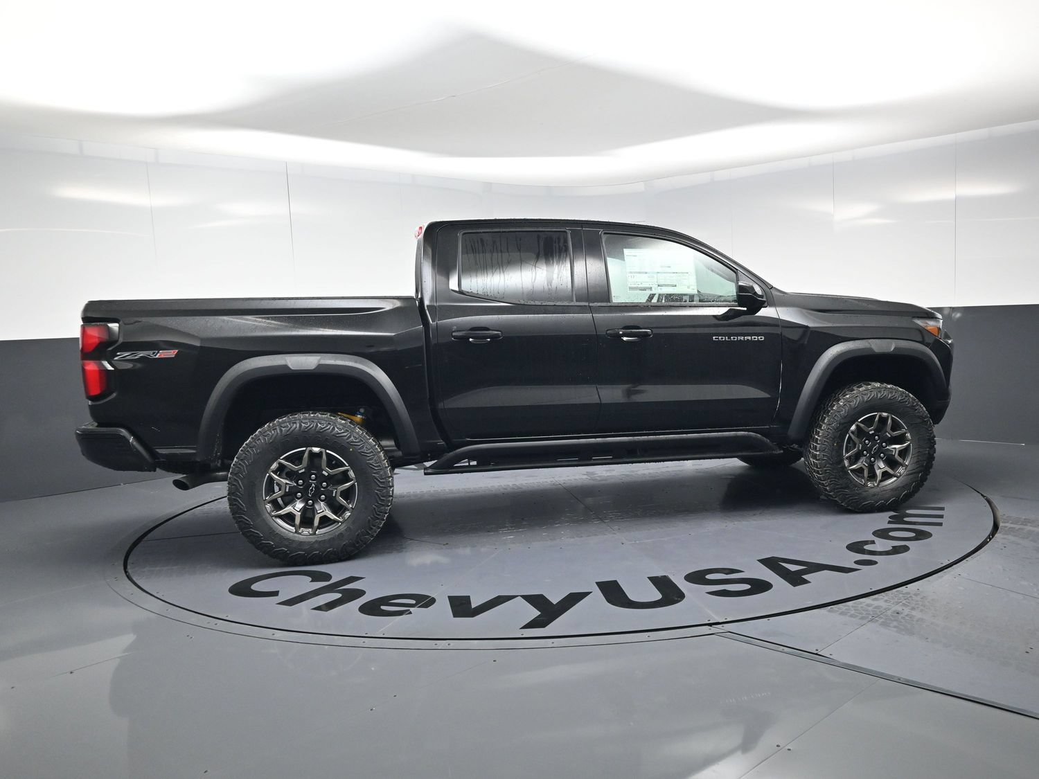 New 2026 Chevrolet Colorado ZR2 w/ Technology Package AWD/4WD image 10