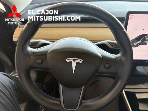 Used 2018 Tesla Model 3 Long Range RWD image 14