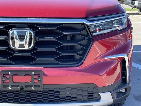 New 2025 Honda Pilot EX-L image 8
