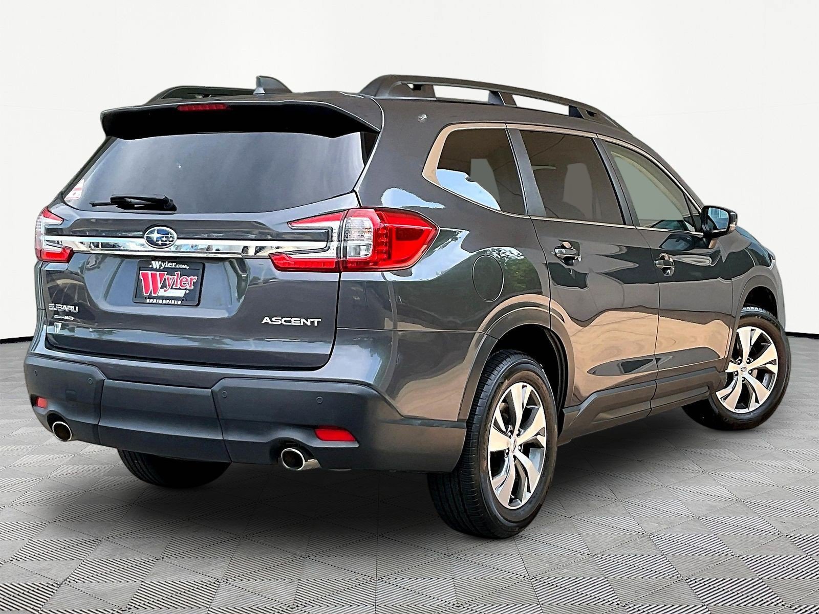 Used 2024 Subaru Ascent Premium w/ Convenience Package AWD/4WD image 6
