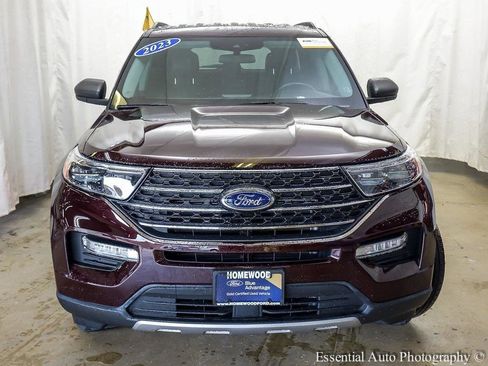 Certified 2022 Ford Explorer XLT w/ Equipment Group 202A image 4