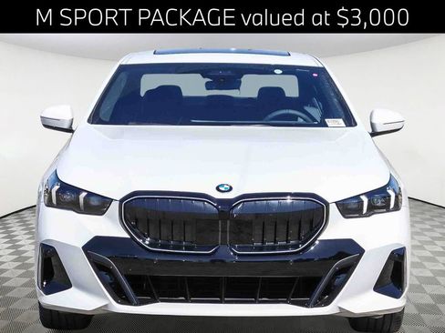 New 2026 BMW 540i xDrive w/ M Sport Package AWD/4WD image 2