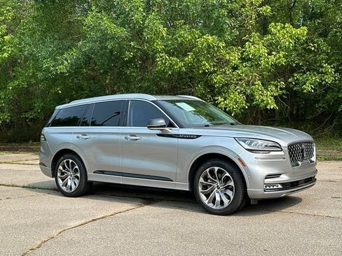 Used 2021 Lincoln Aviator Grand Touring w/ Elements Package Plus AWD/4WD image 7