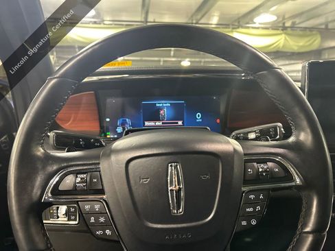 Certified 2022 Lincoln Navigator Reserve w/ Monochromatic Package image 11