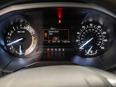 Used 2015 Ford Edge SE FWD image 20