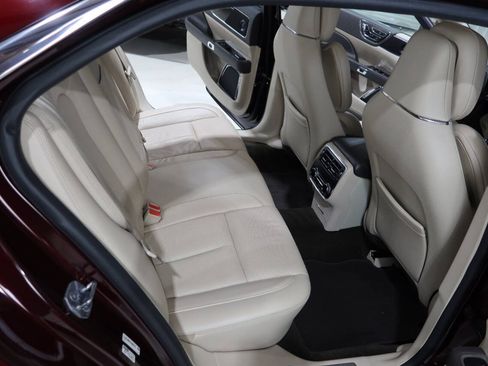 Used 2020 Lincoln Continental Reserve FWD image 12