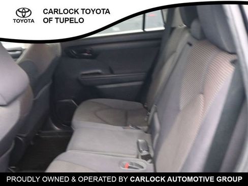 Used 2022 Toyota Highlander L image 27