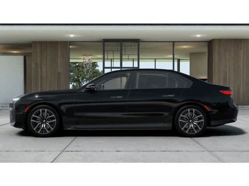 New 2025 BMW i7 xDrive60 image 5