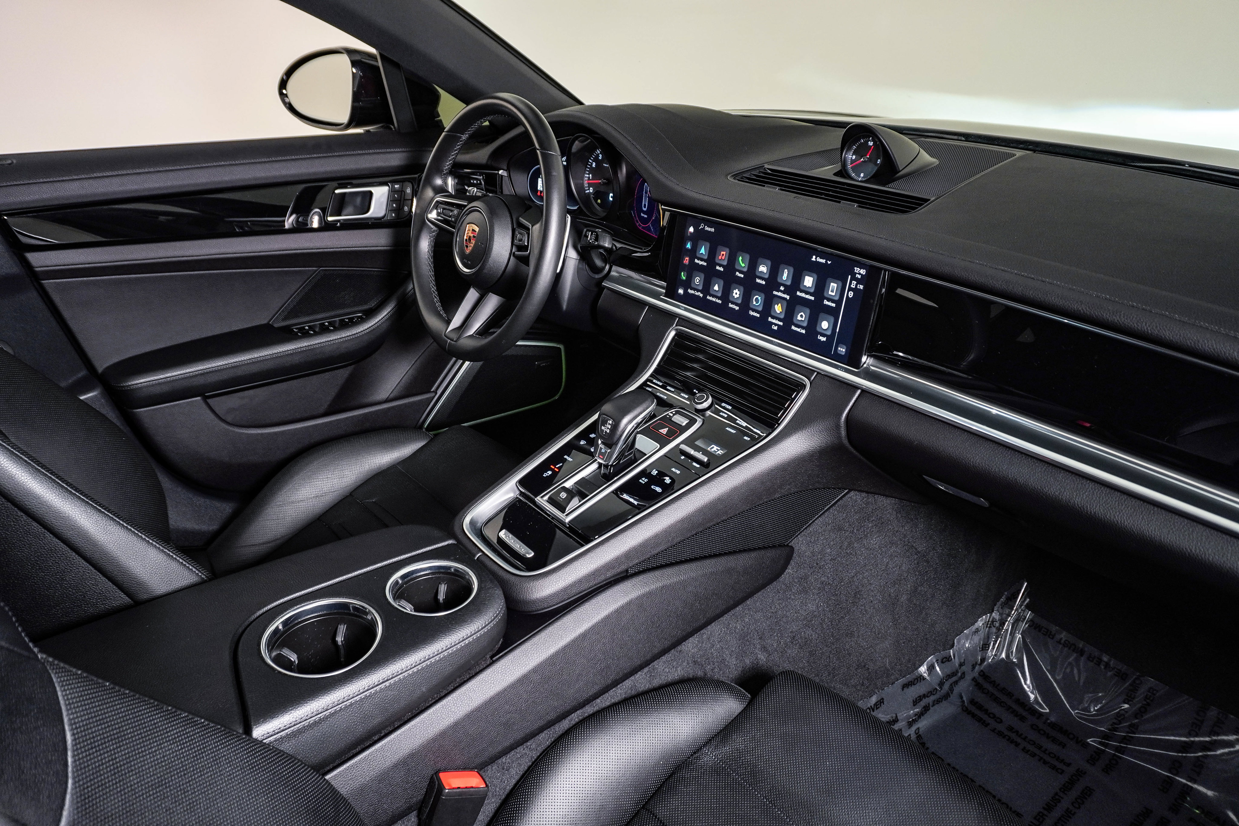 Certified 2023 Porsche Panamera image 14