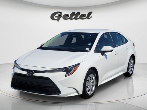 Certified 2023 Toyota Corolla LE FWD image 1