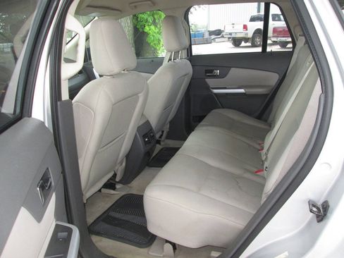 Used 2012 Ford Edge SE FWD image 19