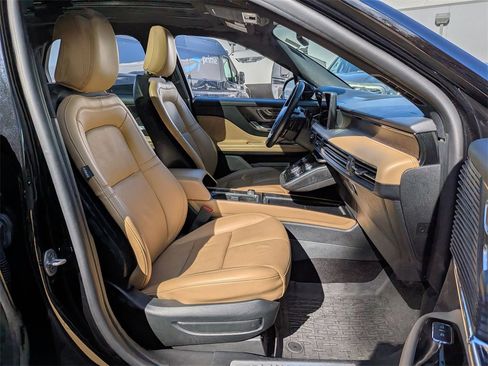 Used 2022 Lincoln Corsair Reserve w/ Equipment Group 201A image 30