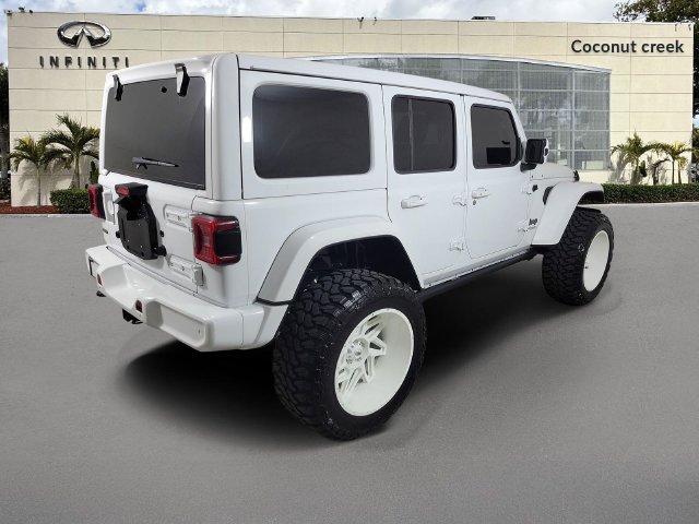 Used 2021 Jeep Wrangler Unlimited Sahara AWD/4WD image 4