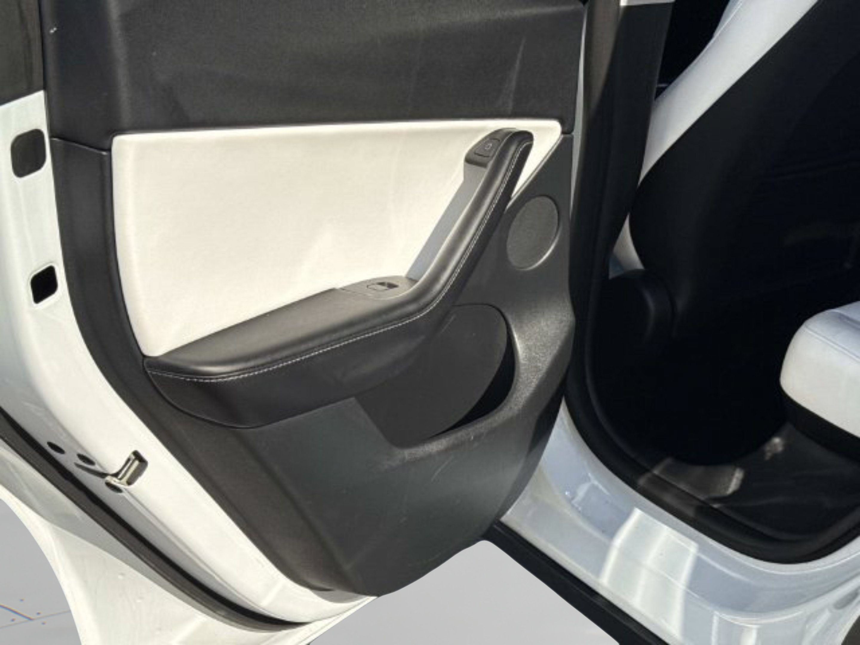 Used 2021 Tesla Model Y Long Range AWD/4WD image 11