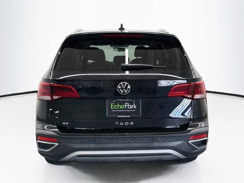Used 2022 Volkswagen Taos SE FWD image 7