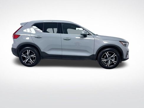 Used 2025 Volvo XC40 B5 Core AWD/4WD image 10