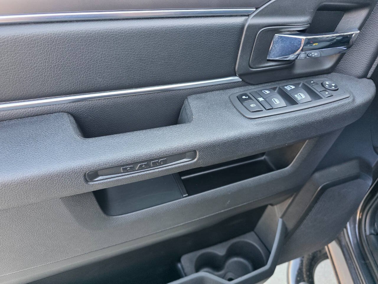 Used 2022 RAM 1500 Warlock AWD/4WD image 10