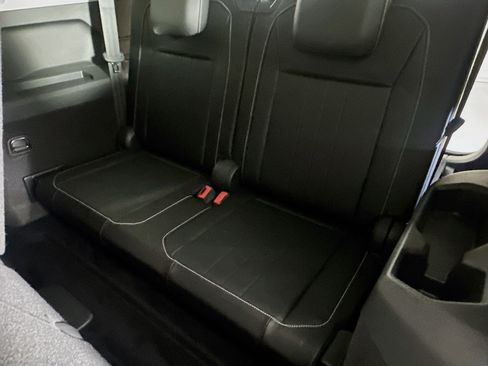 Used 2022 Volkswagen Tiguan SE image 26