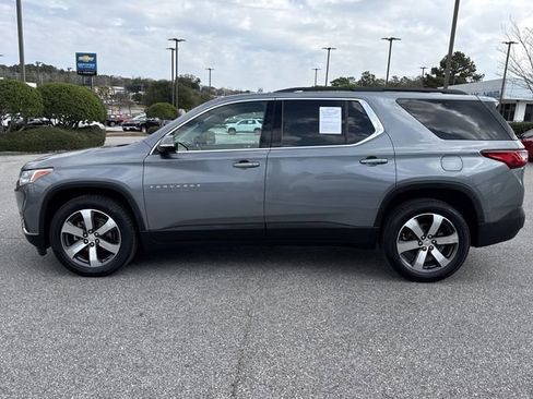 Used 2019 Chevrolet Traverse LT w/ LT Premium Package image 6