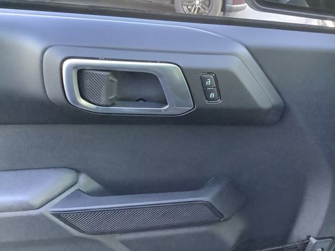 New 2026 Ford Bronco Badlands image 12