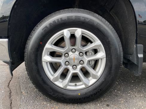 Certified 2025 Chevrolet Silverado 1500 LT AWD/4WD image 22