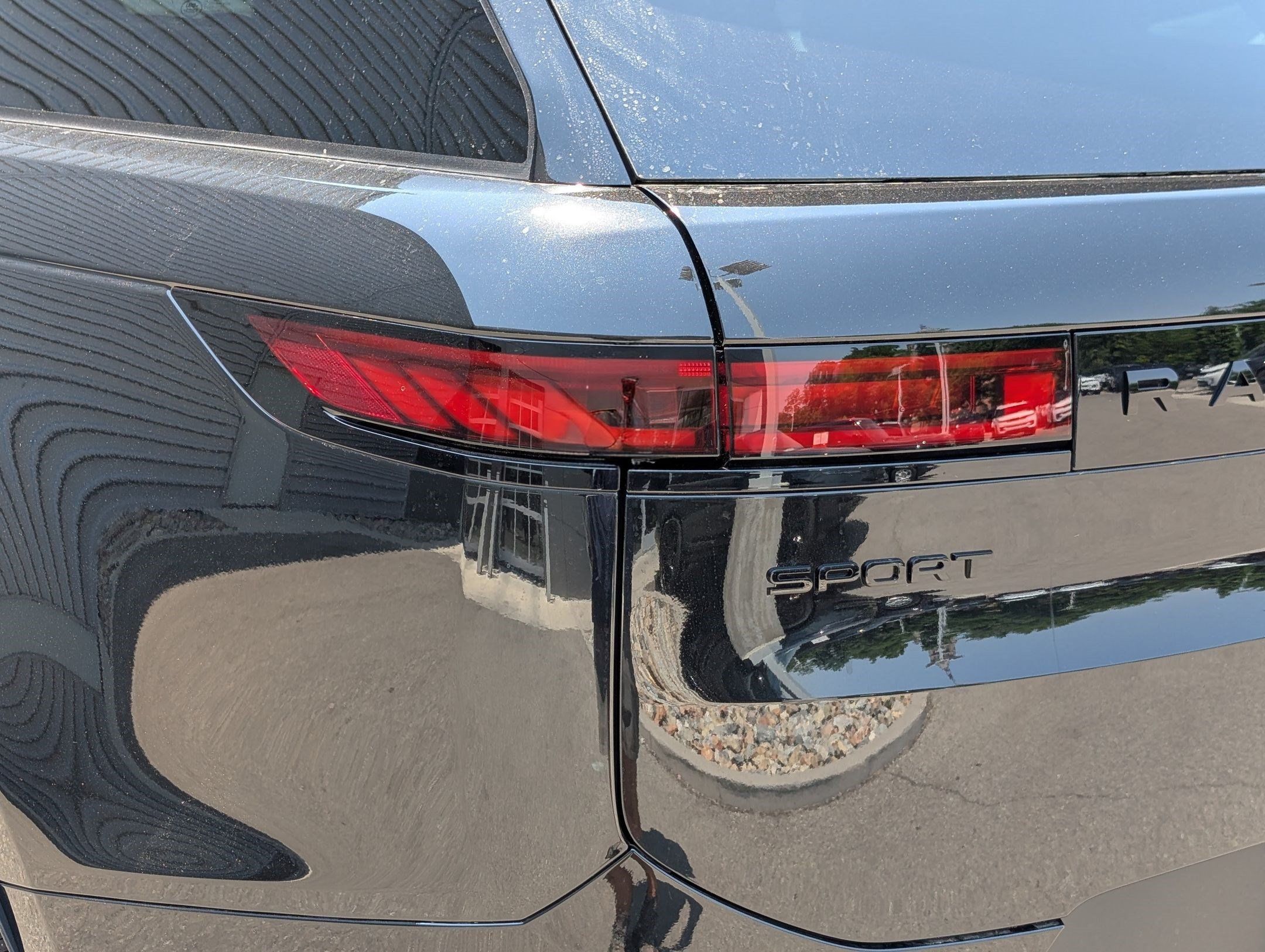 New 2026 Land Rover Range Rover Sport SE AWD/4WD image 11