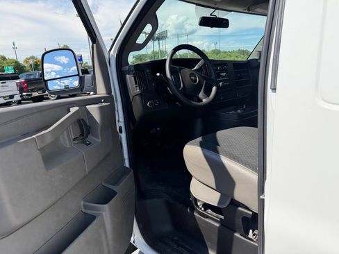 Certified 2025 Chevrolet Express 2500 w/ Driver Convenience Package RWD image 15