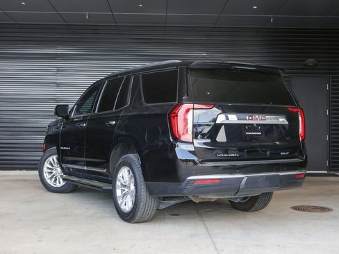 Used 2023 GMC Yukon SLT w/ SLT Luxury Package RWD image 3