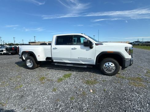 New 2026 GMC Sierra 3500 SLT w/ SLT Premium Package AWD/4WD image 21