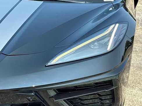 Used 2023 Chevrolet Corvette Stingray Premium Conv w/ Z51 Performance Package RWD image 12