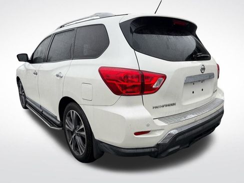 Used 2018 Nissan Pathfinder Platinum image 4