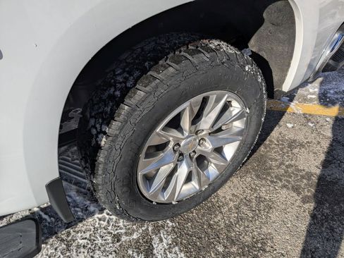 Used 2021 Chevrolet Silverado 1500 LTZ w/ LTZ Premium Package image 38