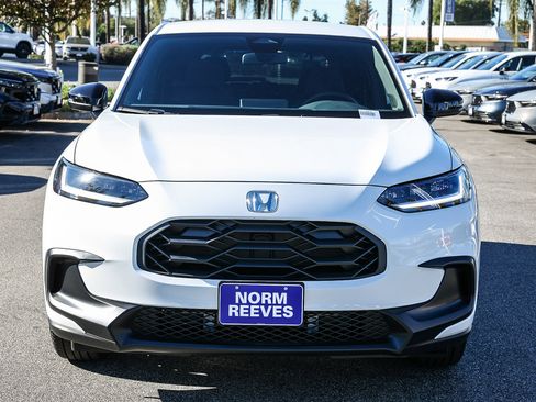 Certified 2026 Honda HR-V Sport image 2