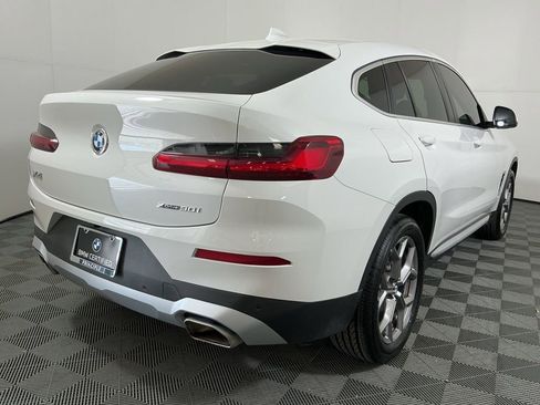 Certified 2023 BMW X4 xDrive30i image 5