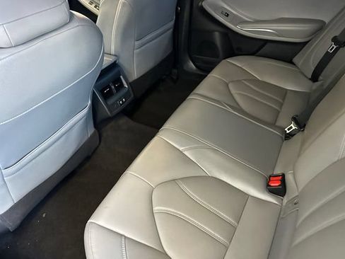 Used 2019 Toyota Avalon XLE w/ Carpet Mat Package FWD image 14