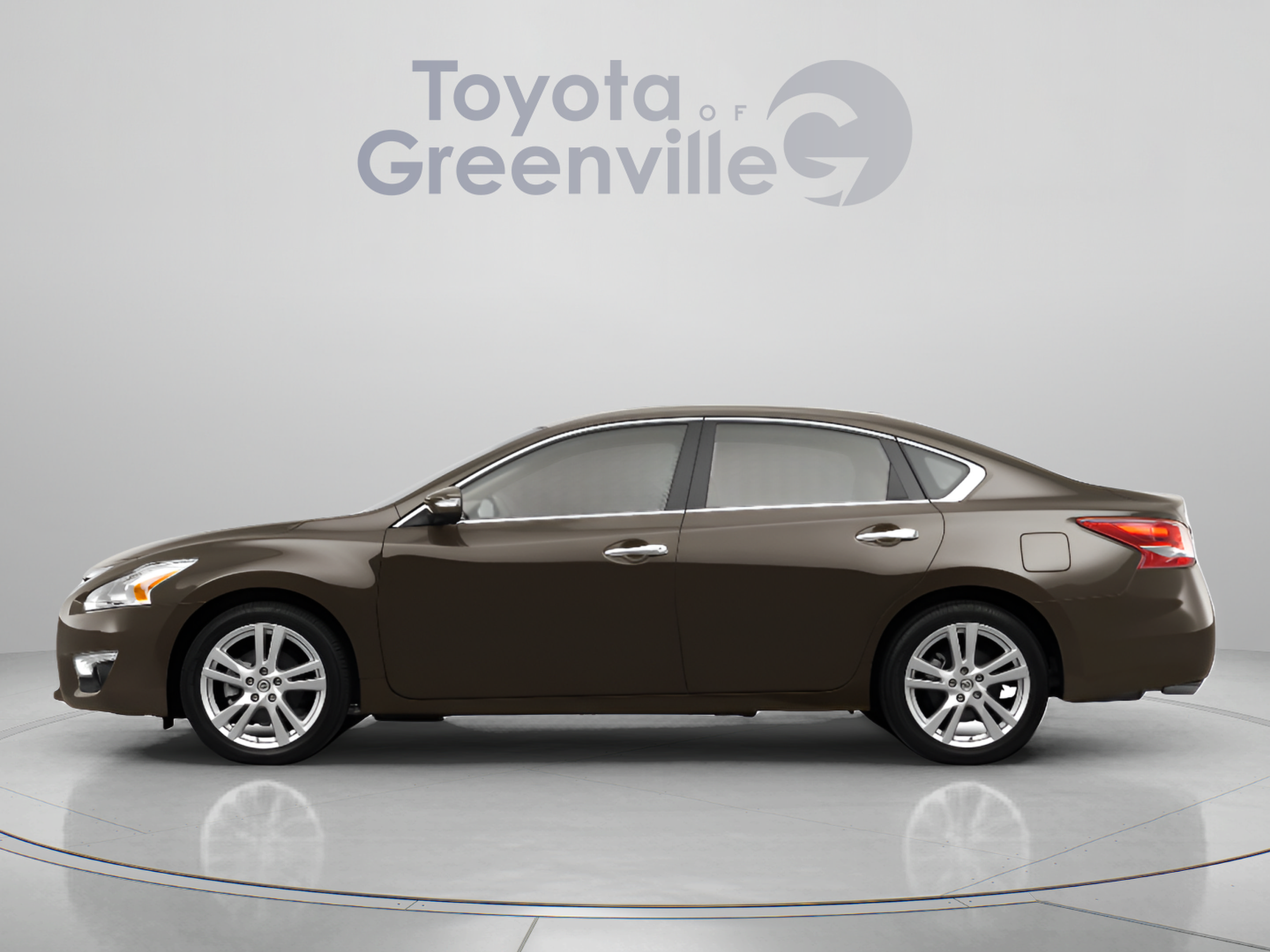 Used 2013 Nissan Altima 2.5 SV w/ 2.5SV Convenience Pkg FWD image 2