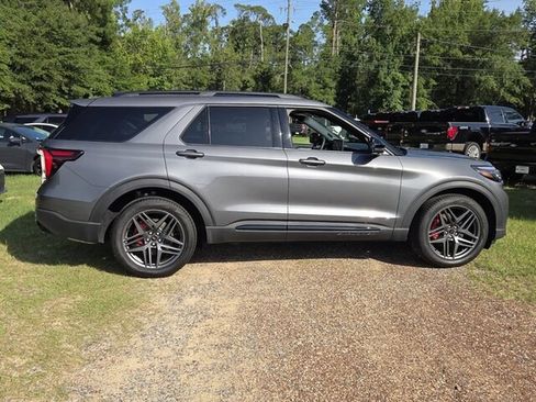 Used 2026 Ford Explorer ST w/ Sun And Sound Package RWD image 15