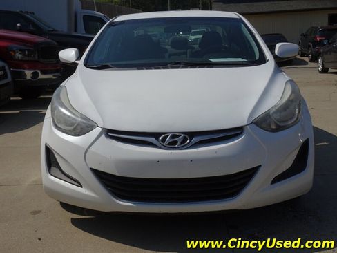 Used 2014 Hyundai Elantra SE FWD image 2