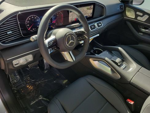 Certified 2026 Mercedes-Benz GLS 450 4MATIC image 18
