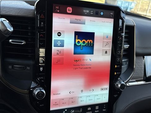 Used 2025 RAM 3500 Longhorn image 40